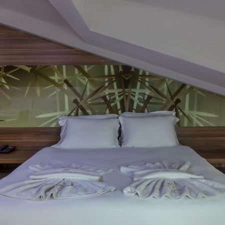 Ferman Apart Hotel Sisli Harbiye Esterno foto
