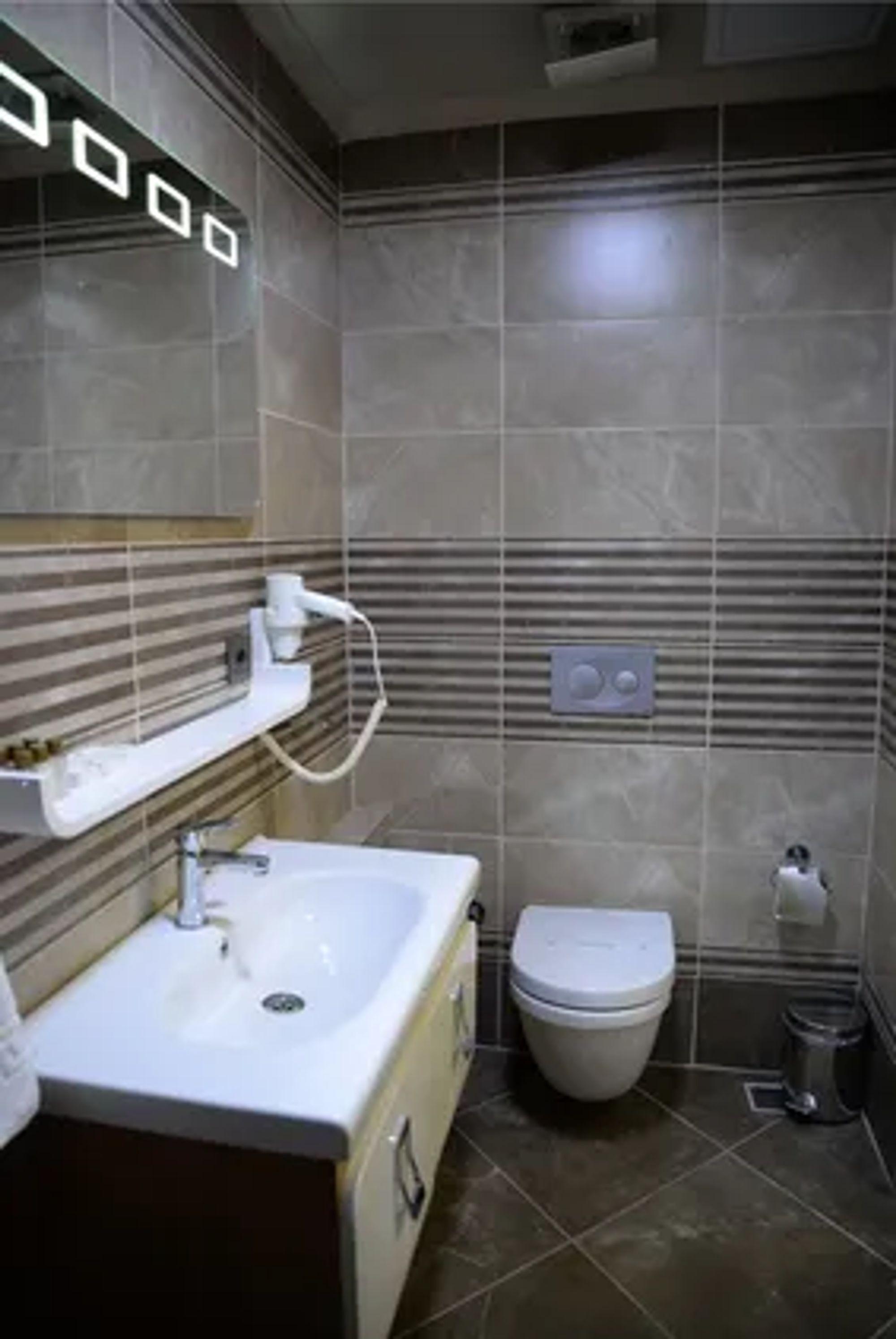 Ferman Apart Hotel Sisli Harbiye Esterno foto