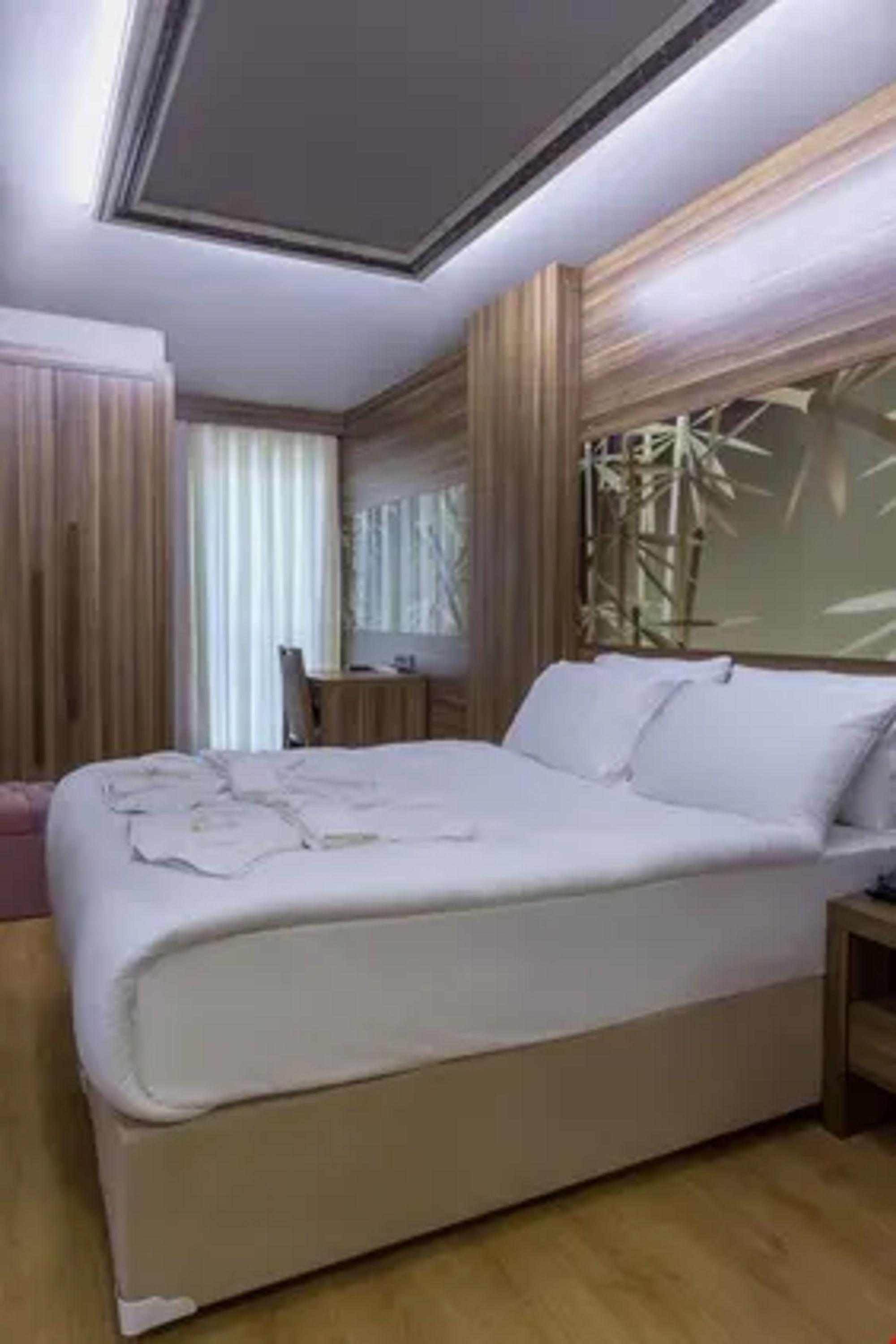 Ferman Apart Hotel Sisli Harbiye Esterno foto