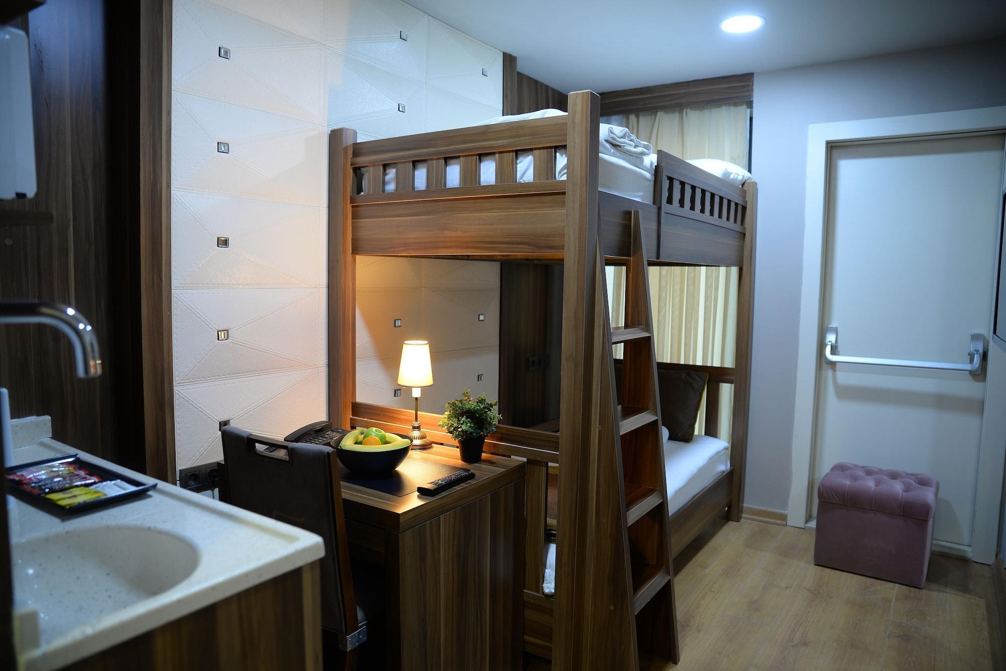Ferman Apart Hotel Sisli Harbiye Esterno foto