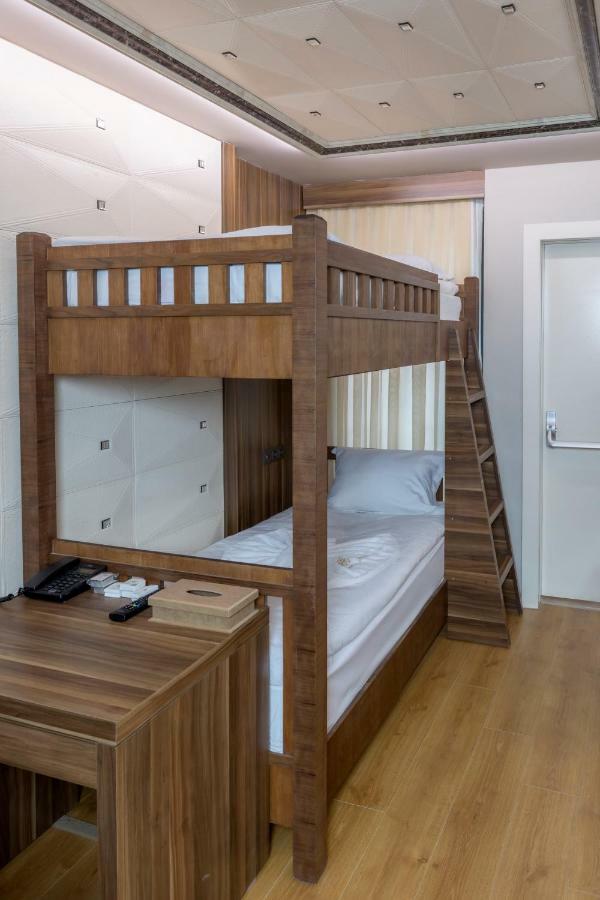 Ferman Apart Hotel Sisli Harbiye Esterno foto